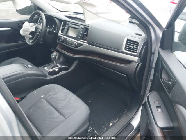 Photo 4 VIN: 5TDBGRFH8HS026084 - TOYOTA HIGHLANDER HYBRID 