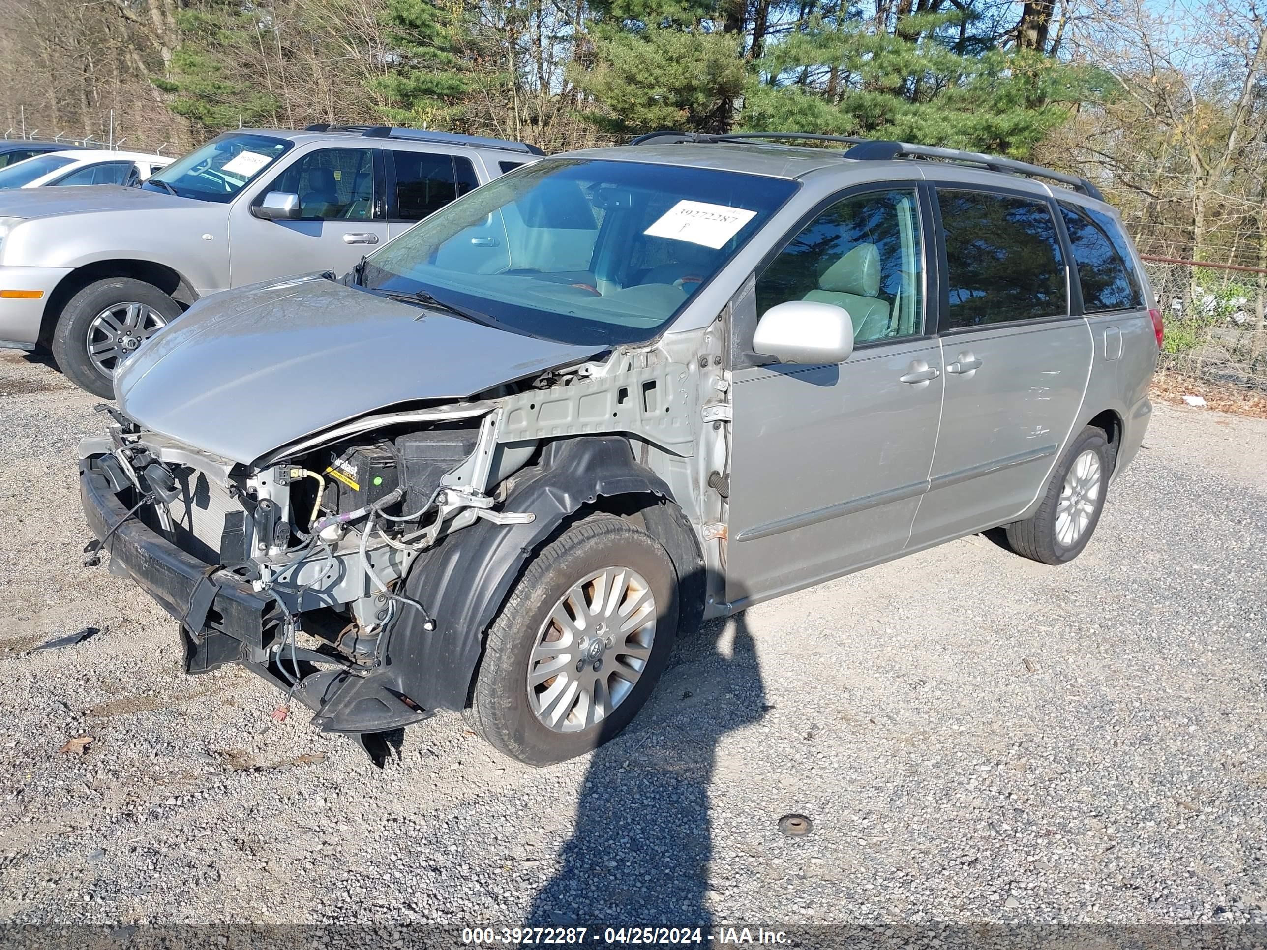 Photo 1 VIN: 5TDBK22C08S013958 - TOYOTA SIENNA 