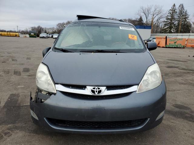 Photo 4 VIN: 5TDBK22C09S026985 - TOYOTA SIENNA XLE 