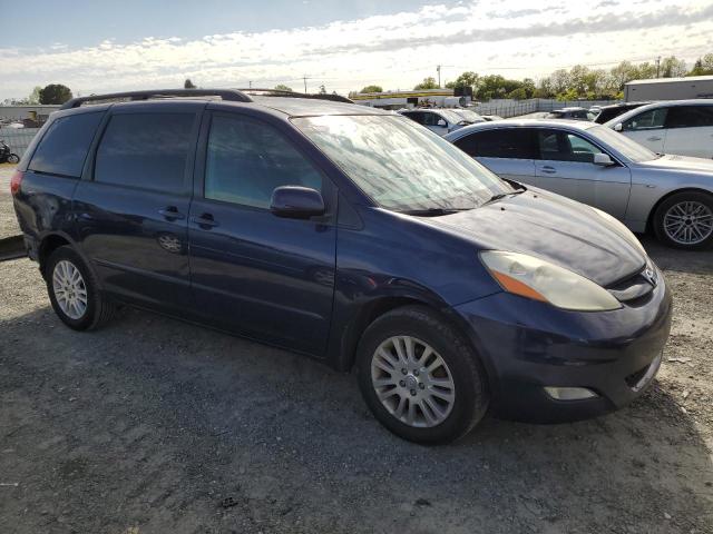 Photo 3 VIN: 5TDBK22C17S002935 - TOYOTA SIENNA XLE 