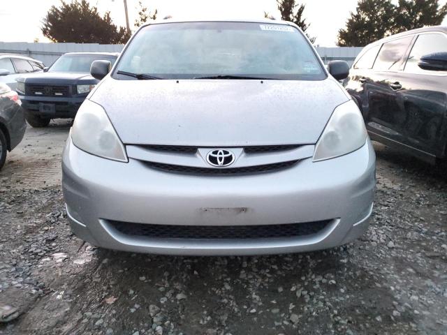 Photo 4 VIN: 5TDBK22C18S015170 - TOYOTA SIENNA 