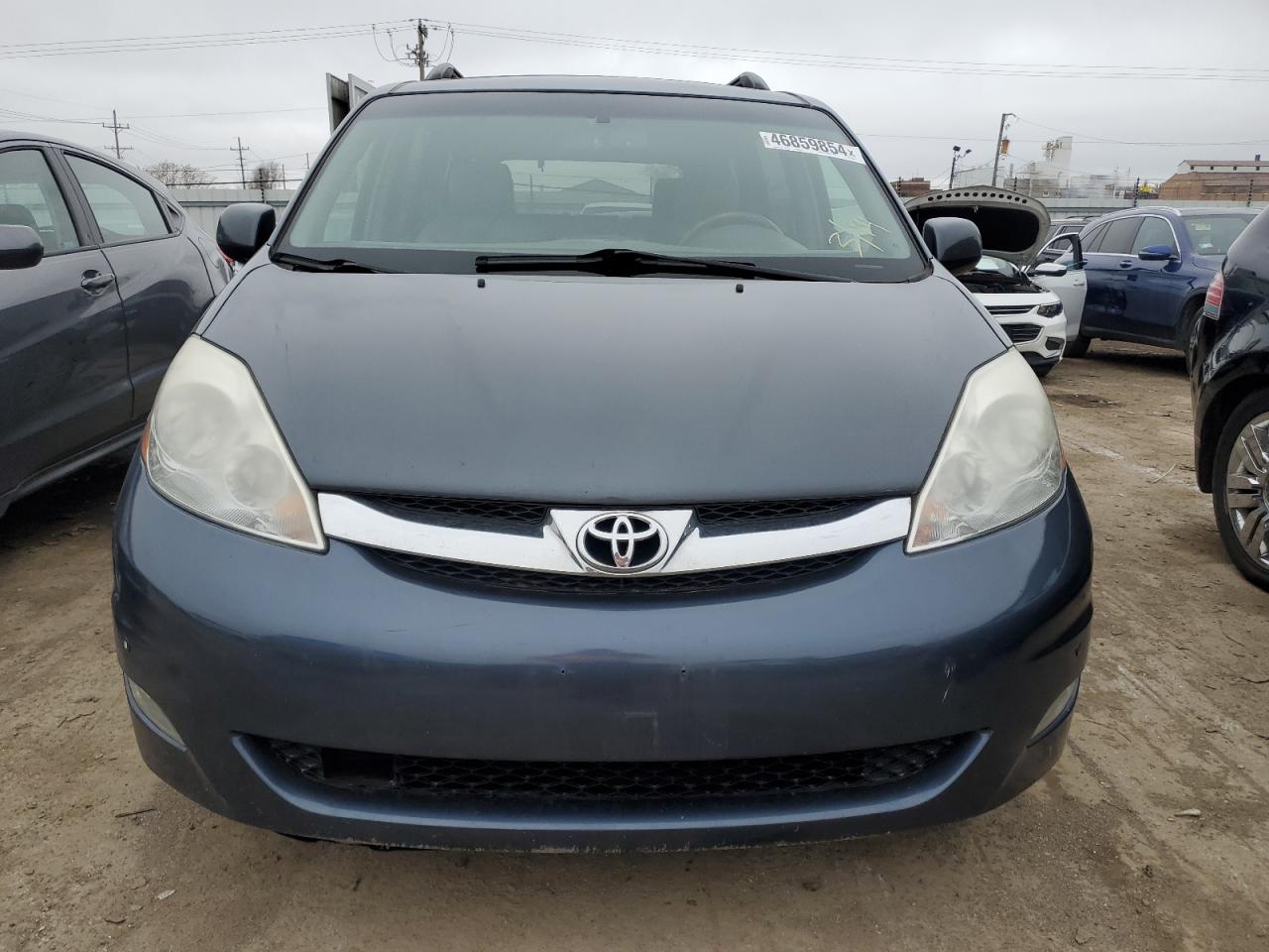 Photo 4 VIN: 5TDBK22C18S016898 - TOYOTA SIENNA 