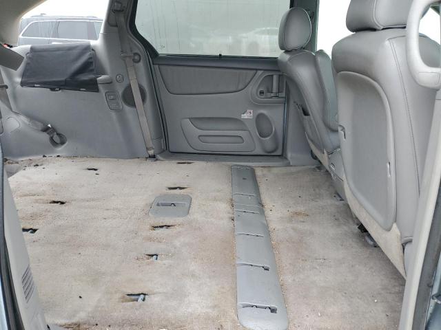 Photo 10 VIN: 5TDBK22C28S015873 - TOYOTA SIENNA XLE 