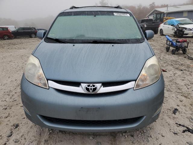 Photo 4 VIN: 5TDBK22C28S015873 - TOYOTA SIENNA XLE 