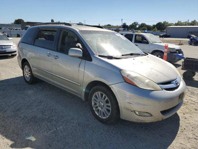 Photo 3 VIN: 5TDBK22C47S007241 - TOYOTA SIENNA XLE 