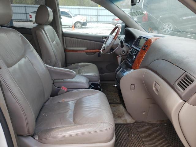 Photo 4 VIN: 5TDBK22C48S009749 - TOYOTA SIENNA XLE 