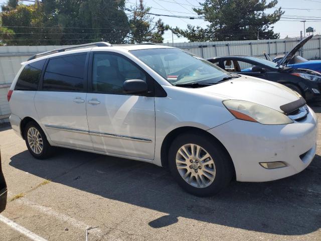 Photo 3 VIN: 5TDBK22C48S013834 - TOYOTA SIENNA XLE 