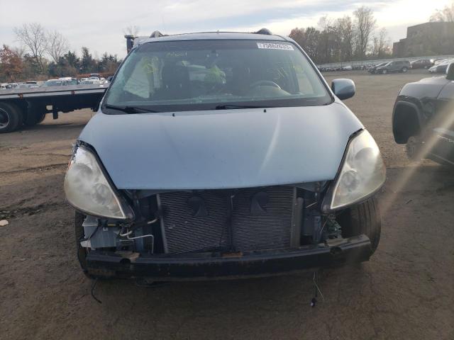 Photo 4 VIN: 5TDBK22C58S008996 - TOYOTA SIENNA XLE 