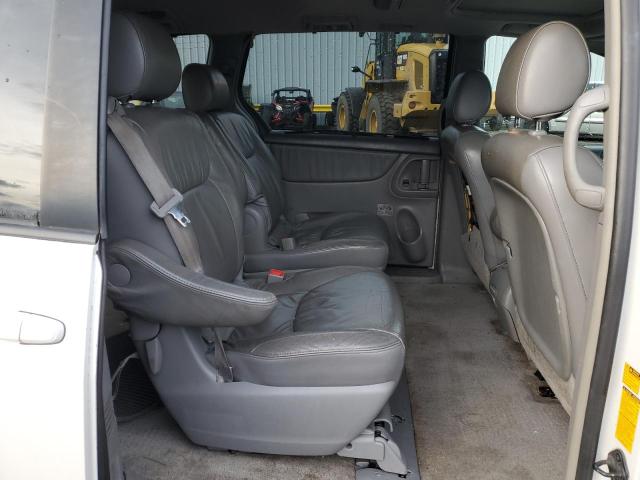 Photo 10 VIN: 5TDBK22C67S007225 - TOYOTA SIENNA XLE 