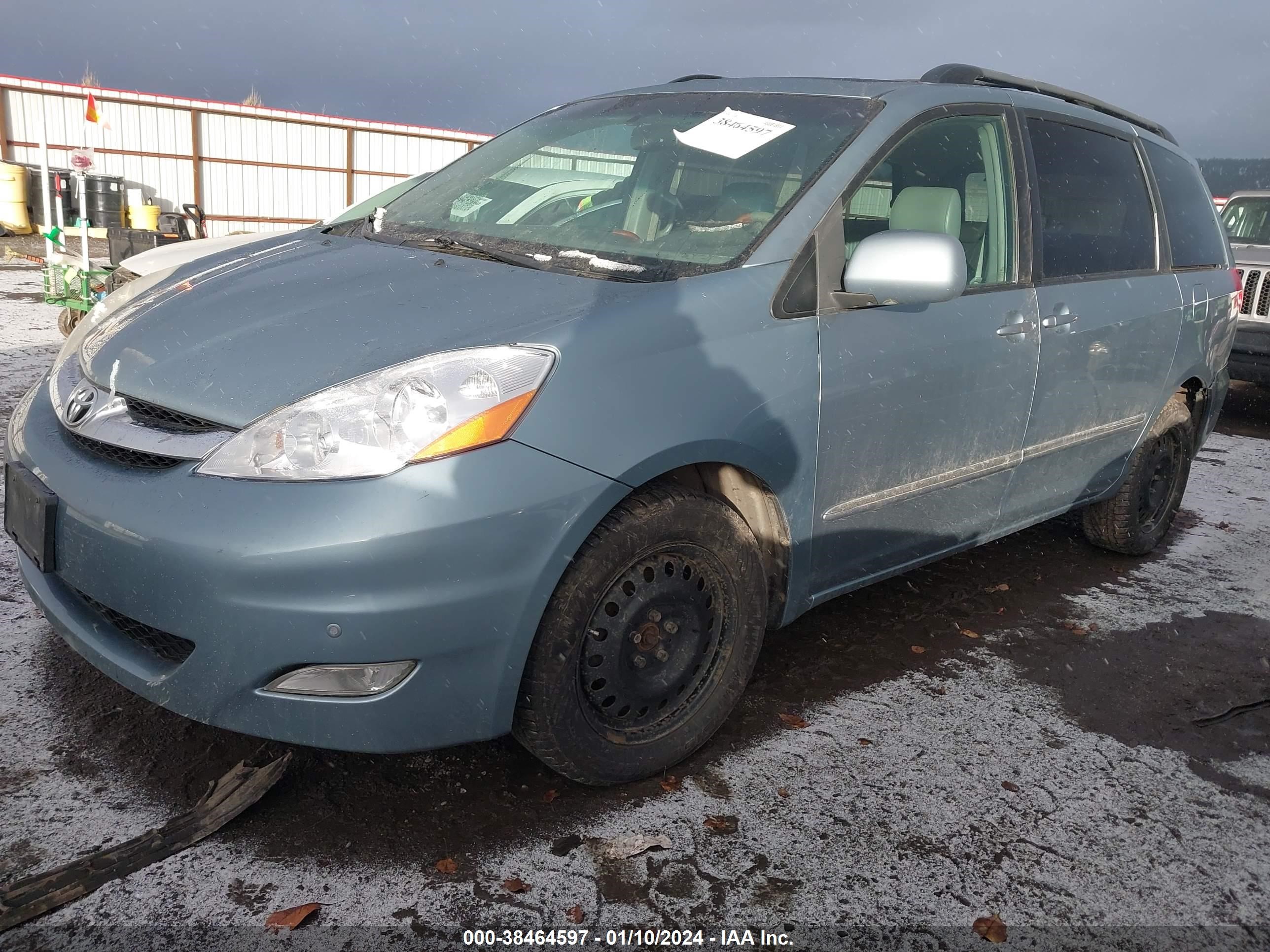 Photo 1 VIN: 5TDBK22C78S013231 - TOYOTA SIENNA XLE 