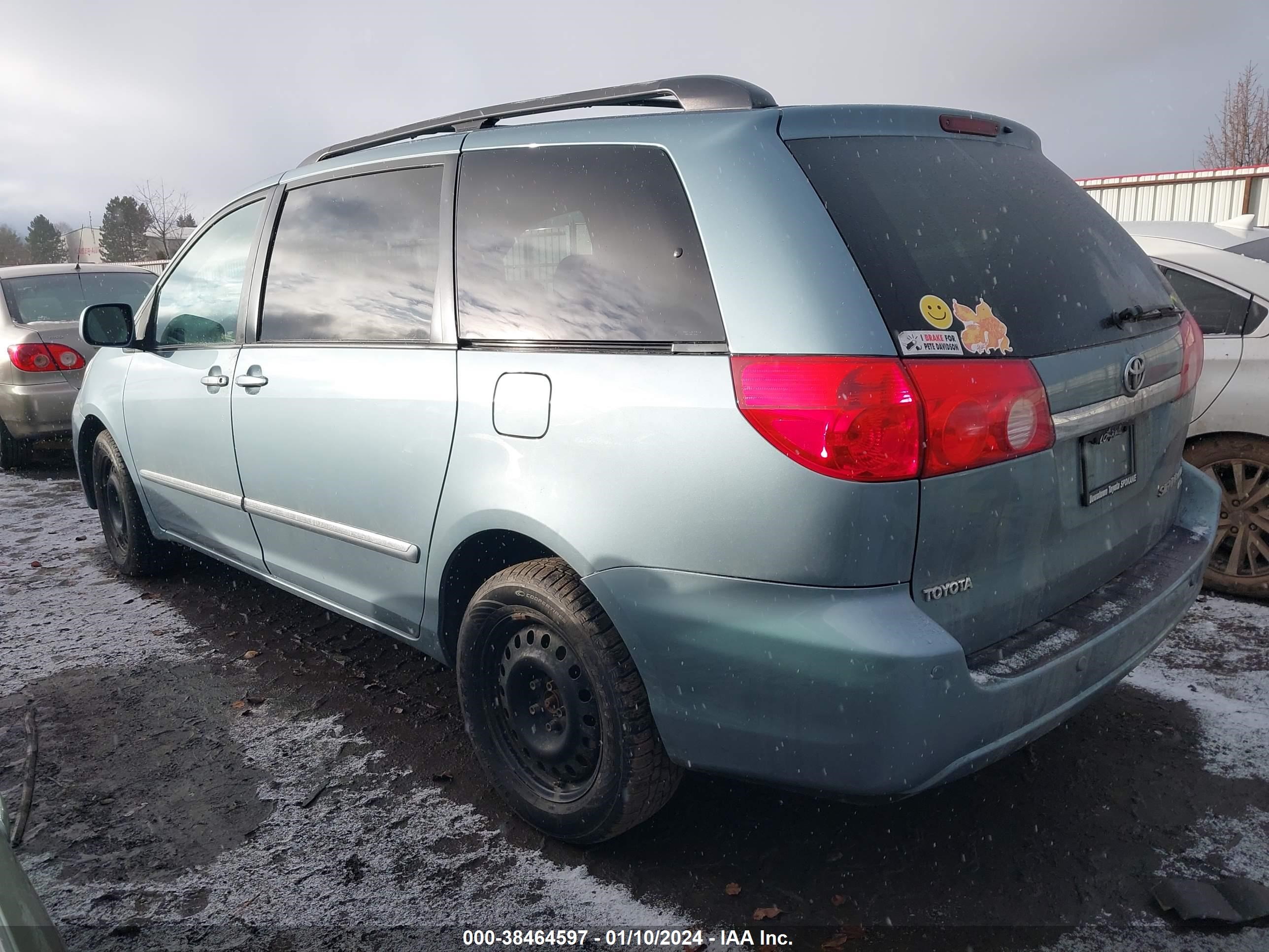 Photo 2 VIN: 5TDBK22C78S013231 - TOYOTA SIENNA XLE 