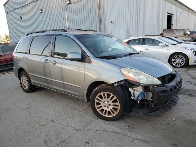 Photo 3 VIN: 5TDBK22C88S009401 - TOYOTA SIENNA XLE 