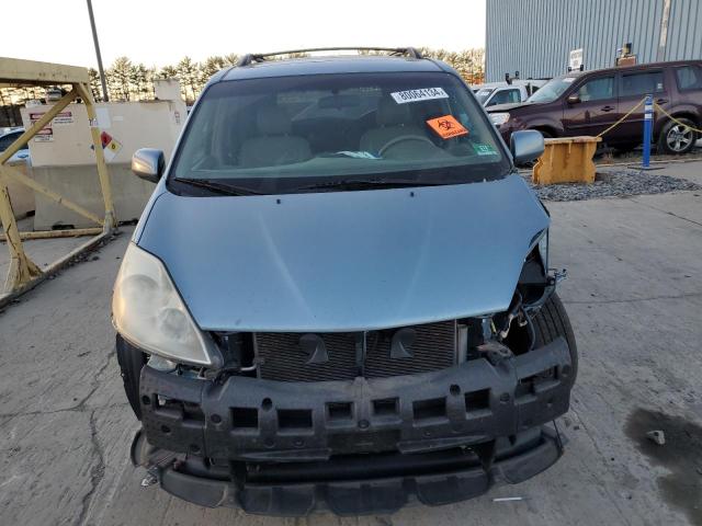 Photo 4 VIN: 5TDBK22C88S009401 - TOYOTA SIENNA XLE 