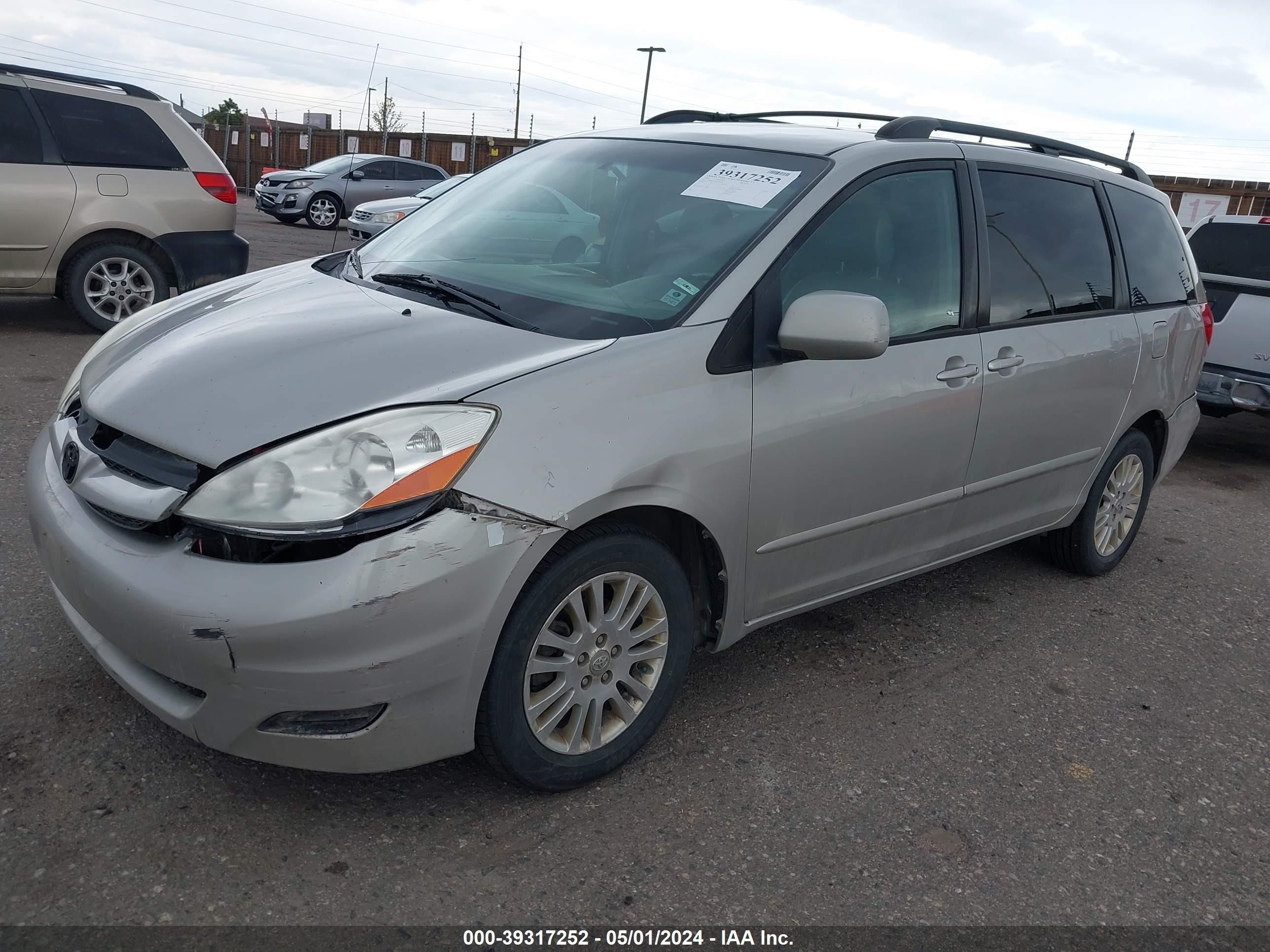 Photo 1 VIN: 5TDBK22C88S018356 - TOYOTA SIENNA 