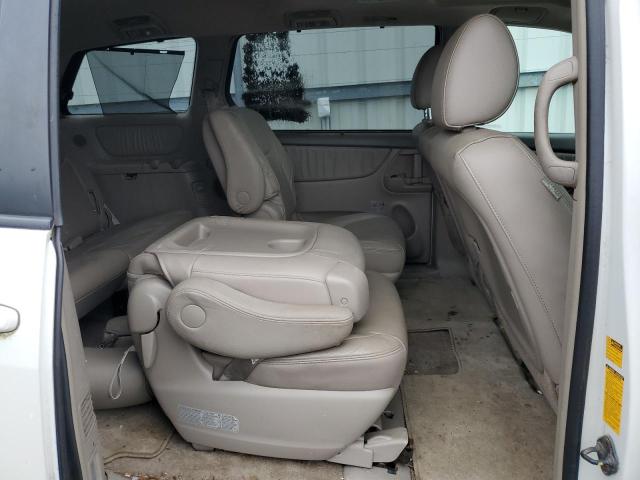 Photo 10 VIN: 5TDBK22C99S024152 - TOYOTA SIENNA XLE 