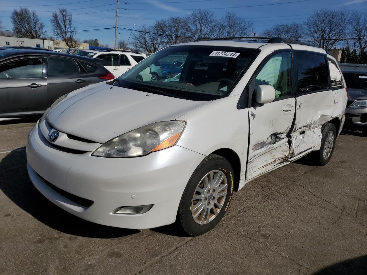 Photo 0 VIN: 5TDBK22C99S027830 - TOYOTA SIENNA 