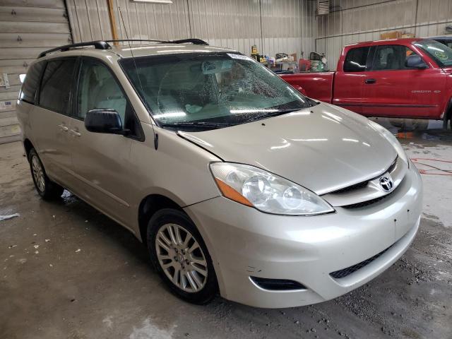 Photo 3 VIN: 5TDBK23C08S016017 - TOYOTA SIENNA LE 