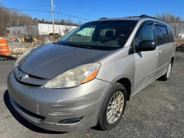 Photo 1 VIN: 5TDBK23C08S017815 - TOYOTA SIENNA LE 