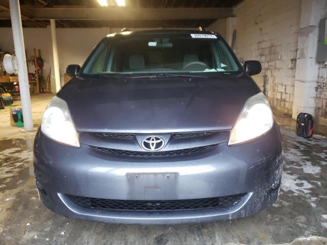 Photo 4 VIN: 5TDBK23C09S022496 - TOYOTA SIENNA LE 