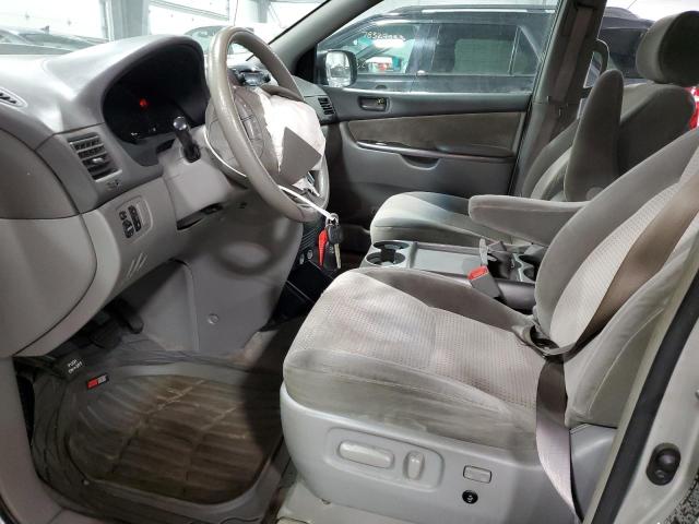 Photo 6 VIN: 5TDBK23C18S013935 - TOYOTA SIENNA LE 