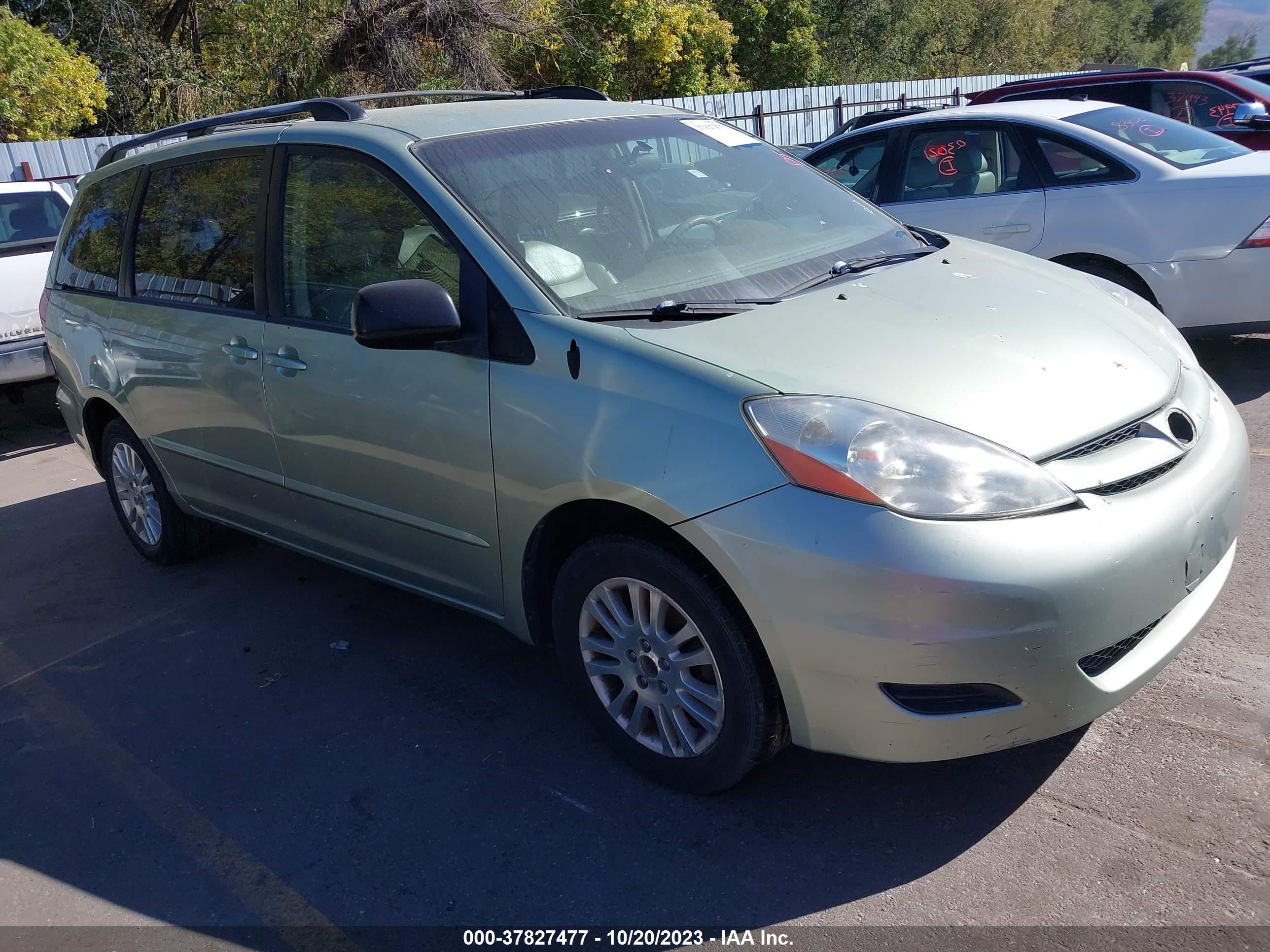 Photo 0 VIN: 5TDBK23C28S017217 - TOYOTA SIENNA 