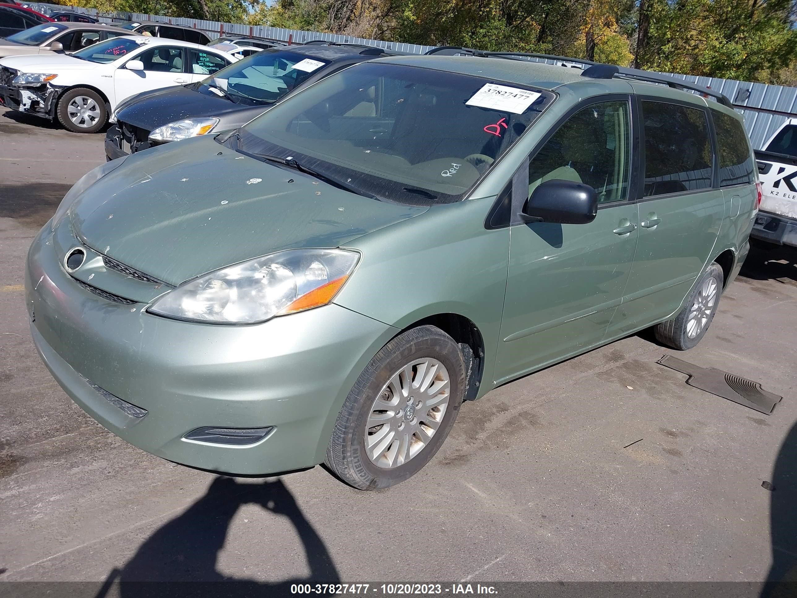 Photo 1 VIN: 5TDBK23C28S017217 - TOYOTA SIENNA 