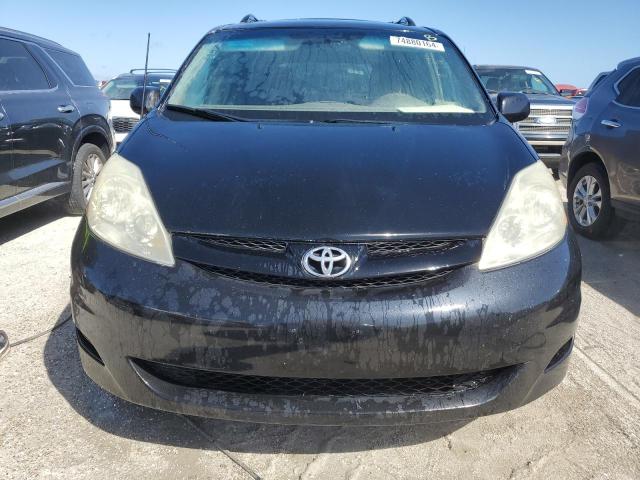 Photo 4 VIN: 5TDBK23C28S021641 - TOYOTA SIENNA LE 