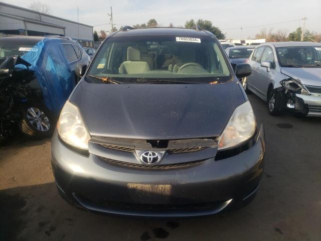 Photo 4 VIN: 5TDBK23C29S023908 - TOYOTA SIENNA LE 