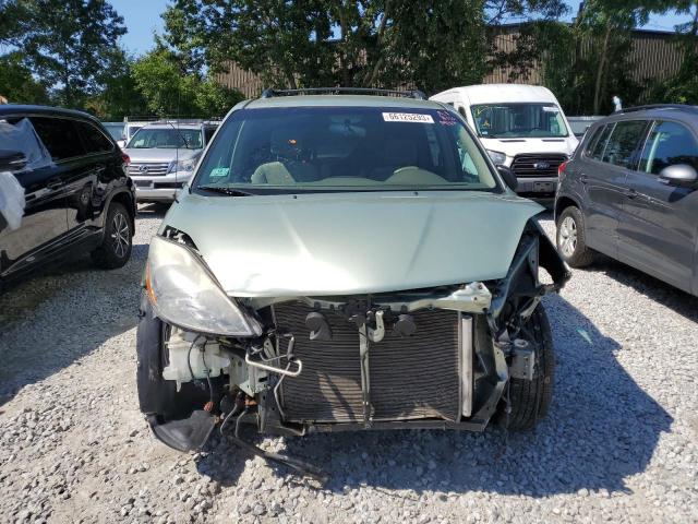 Photo 4 VIN: 5TDBK23C47S002104 - TOYOTA SIENNA LE 