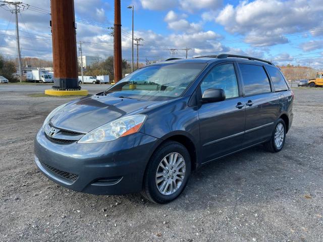 Photo 1 VIN: 5TDBK23C48S010544 - TOYOTA SIENNA LE 