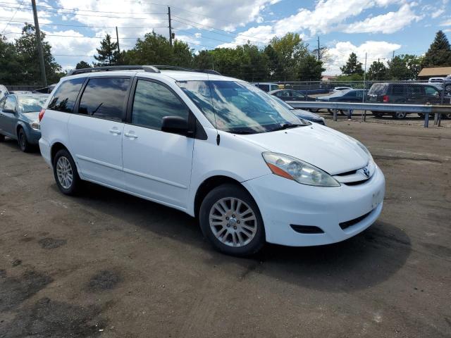 Photo 3 VIN: 5TDBK23C58S013534 - TOYOTA SIENNA LE 