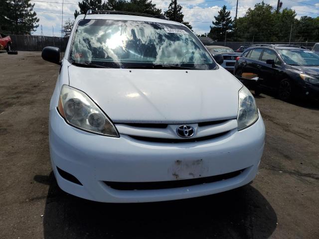 Photo 4 VIN: 5TDBK23C58S013534 - TOYOTA SIENNA LE 