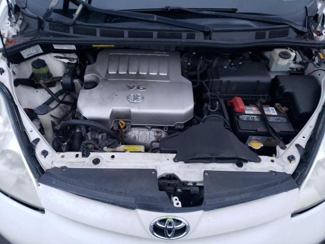 Photo 11 VIN: 5TDBK23C78S018329 - TOYOTA SIENNA LE 