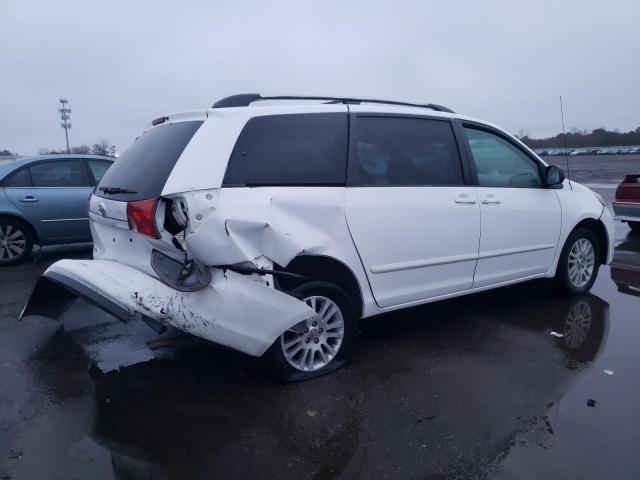 Photo 2 VIN: 5TDBK23C78S018329 - TOYOTA SIENNA LE 