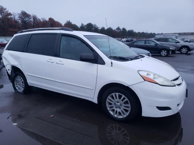 Photo 3 VIN: 5TDBK23C78S018329 - TOYOTA SIENNA LE 