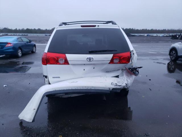 Photo 5 VIN: 5TDBK23C78S018329 - TOYOTA SIENNA LE 