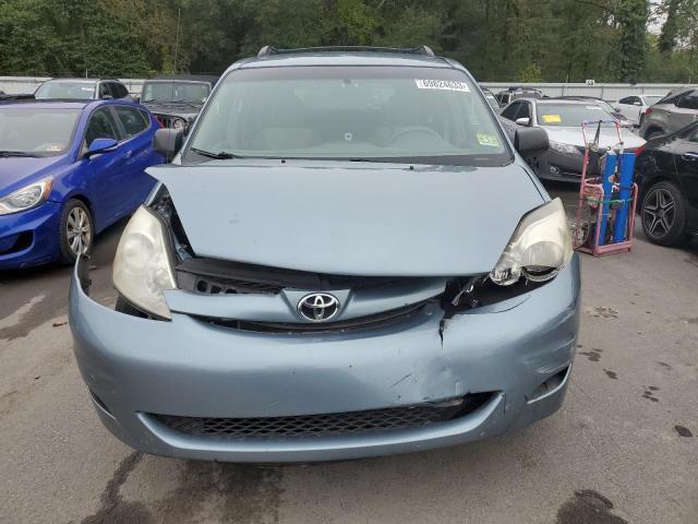 Photo 4 VIN: 5TDBK23C79S025282 - TOYOTA SIENNA LE 