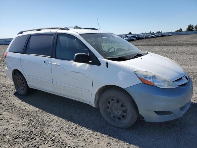 Photo 3 VIN: 5TDBK23C97S001692 - TOYOTA SIENNA LE 