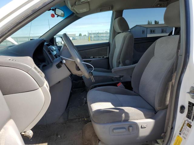 Photo 6 VIN: 5TDBK23C97S001692 - TOYOTA SIENNA LE 