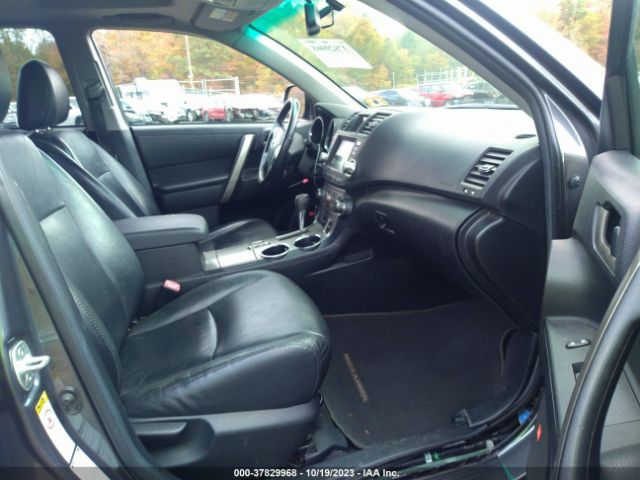 Photo 4 VIN: 5TDBK3EH0BS062033 - TOYOTA HIGHLANDER 