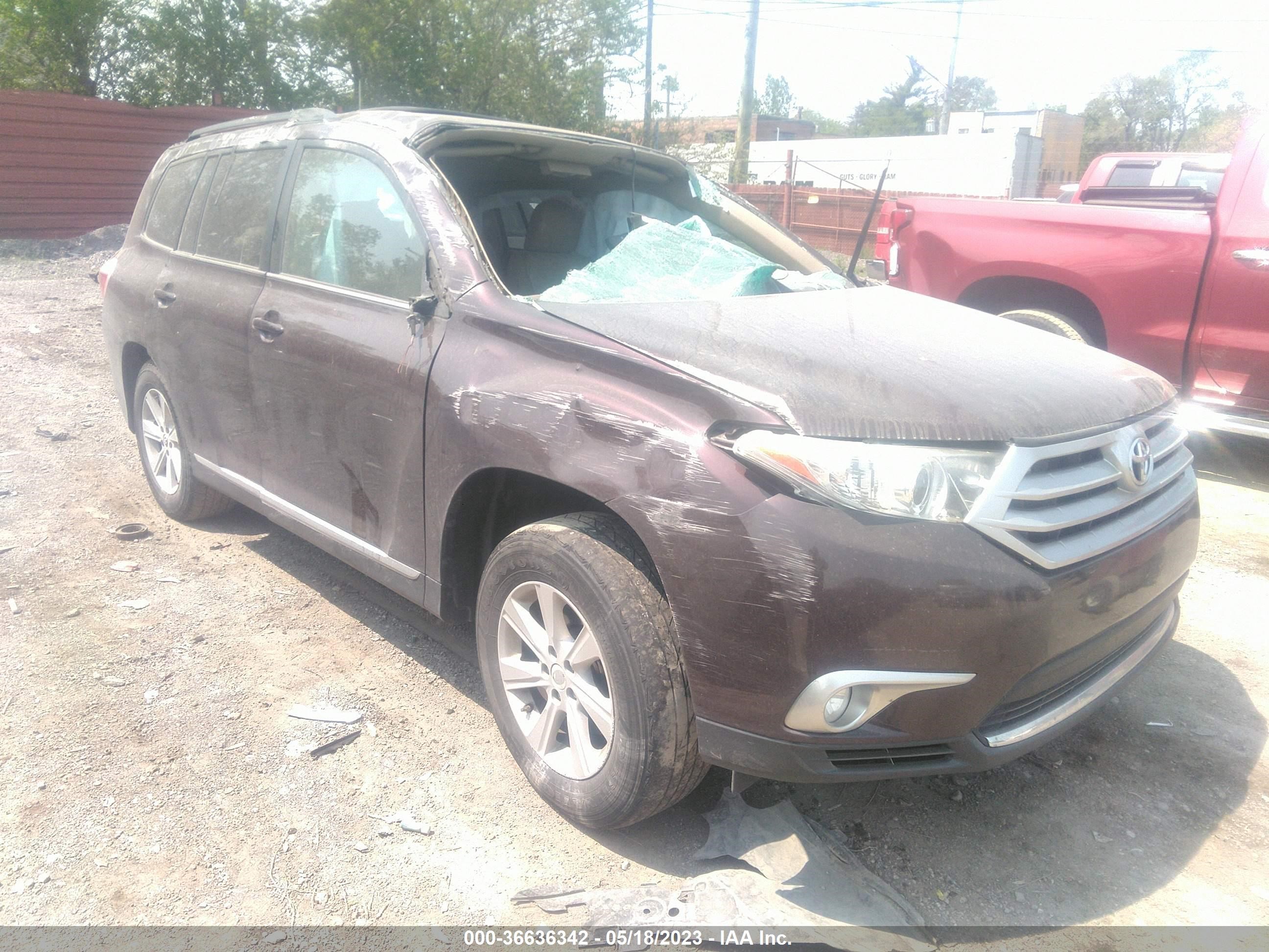 Photo 1 VIN: 5TDBK3EH0CS142319 - TOYOTA HIGHLANDER 