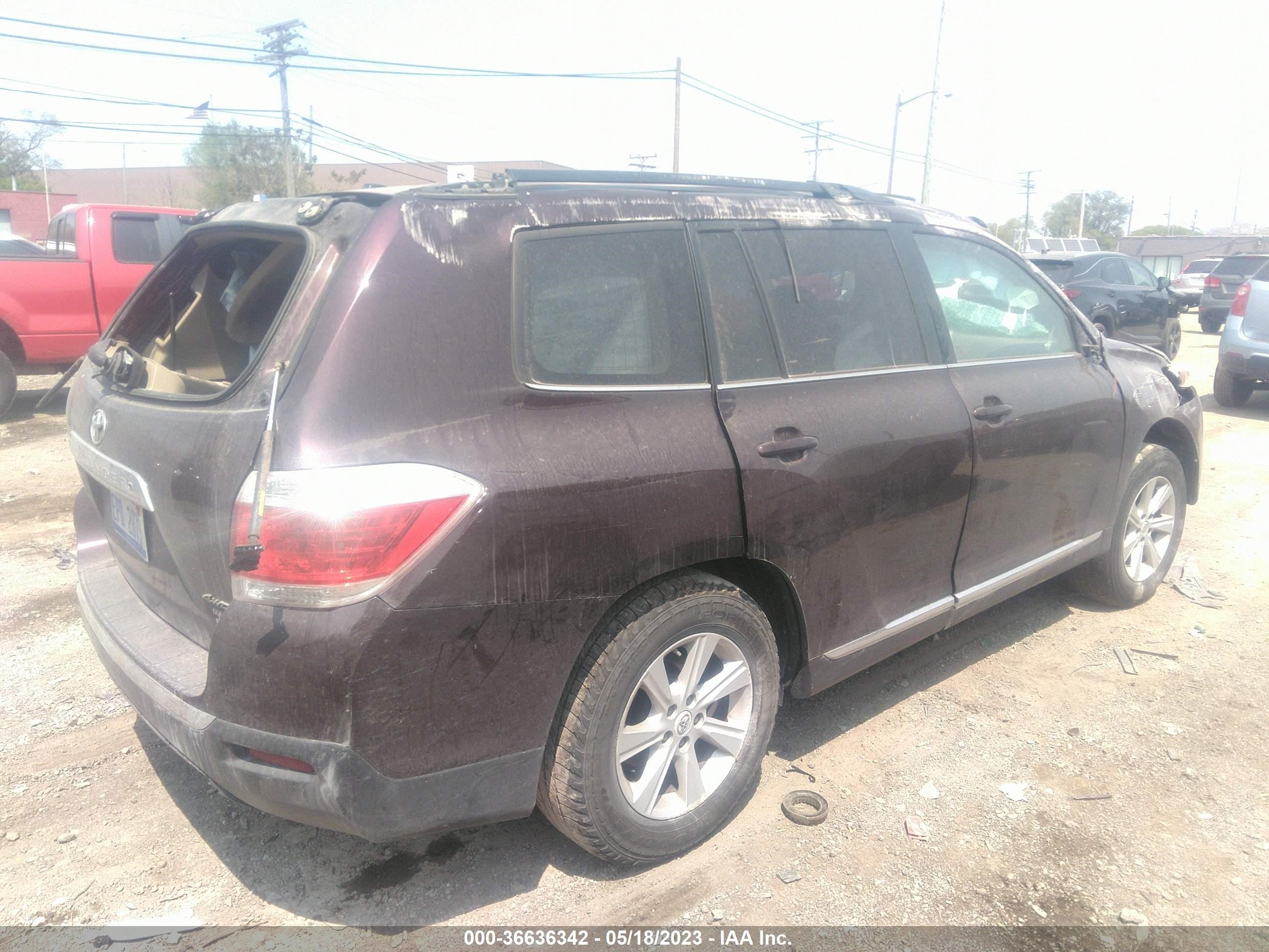 Photo 4 VIN: 5TDBK3EH0CS142319 - TOYOTA HIGHLANDER 