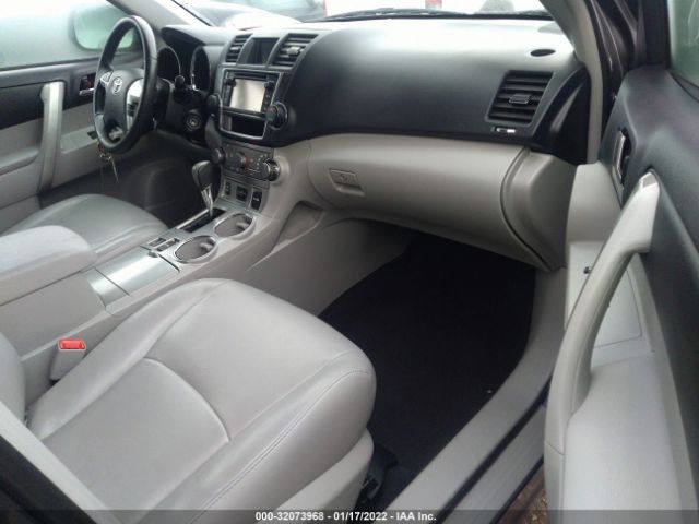 Photo 4 VIN: 5TDBK3EH0DS211401 - TOYOTA HIGHLANDER 