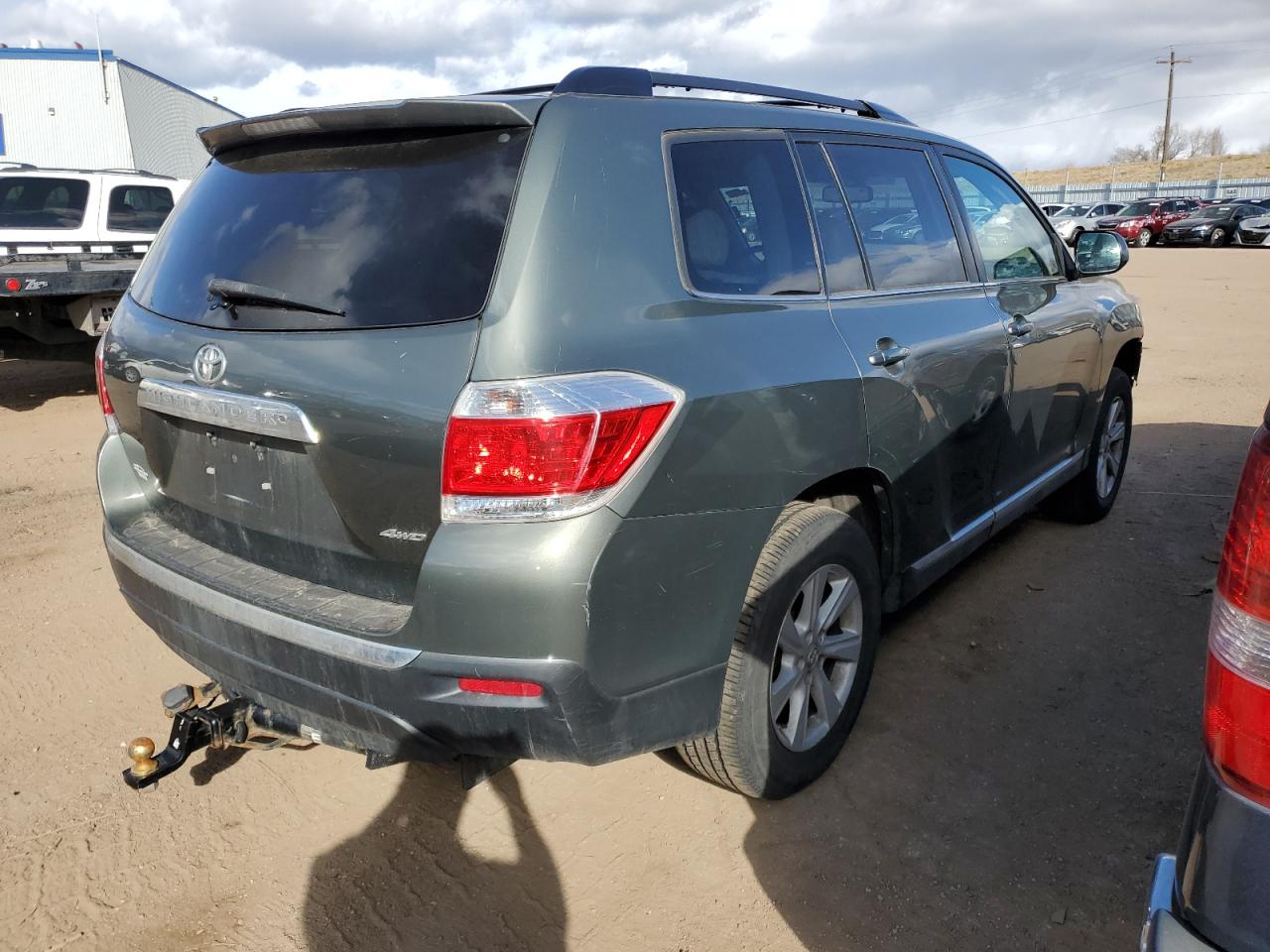 Photo 2 VIN: 5TDBK3EH0DS256113 - TOYOTA HIGHLANDER 