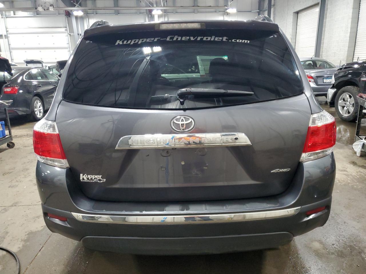 Photo 5 VIN: 5TDBK3EH1CS142670 - TOYOTA HIGHLANDER 