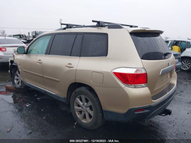 Photo 2 VIN: 5TDBK3EH1DS193300 - TOYOTA HIGHLANDER 