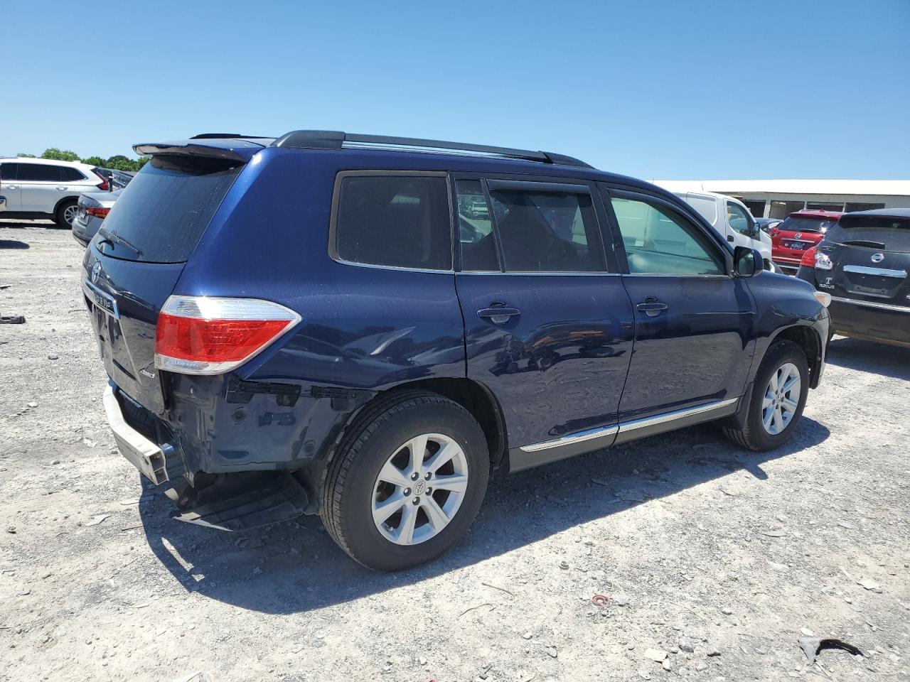 Photo 2 VIN: 5TDBK3EH1DS249221 - TOYOTA HIGHLANDER 