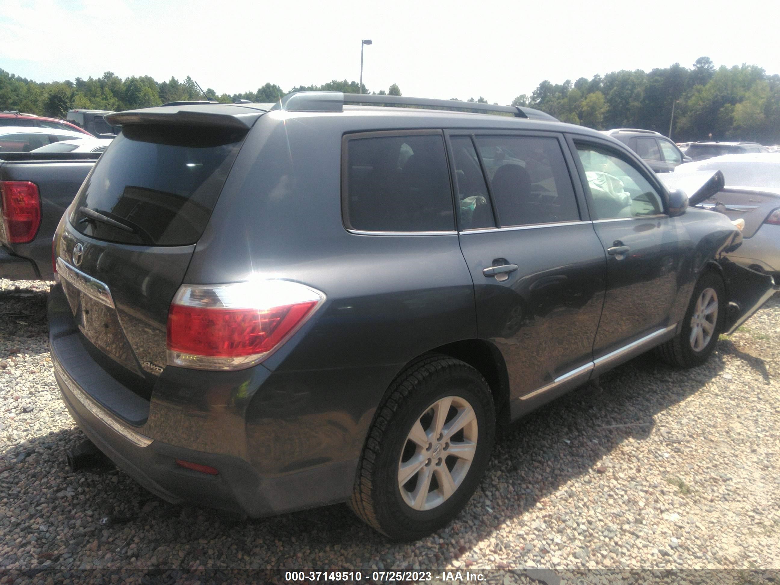 Photo 3 VIN: 5TDBK3EH2BS092862 - TOYOTA HIGHLANDER 