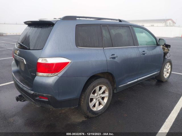 Photo 3 VIN: 5TDBK3EH2CS095309 - TOYOTA HIGHLANDER 