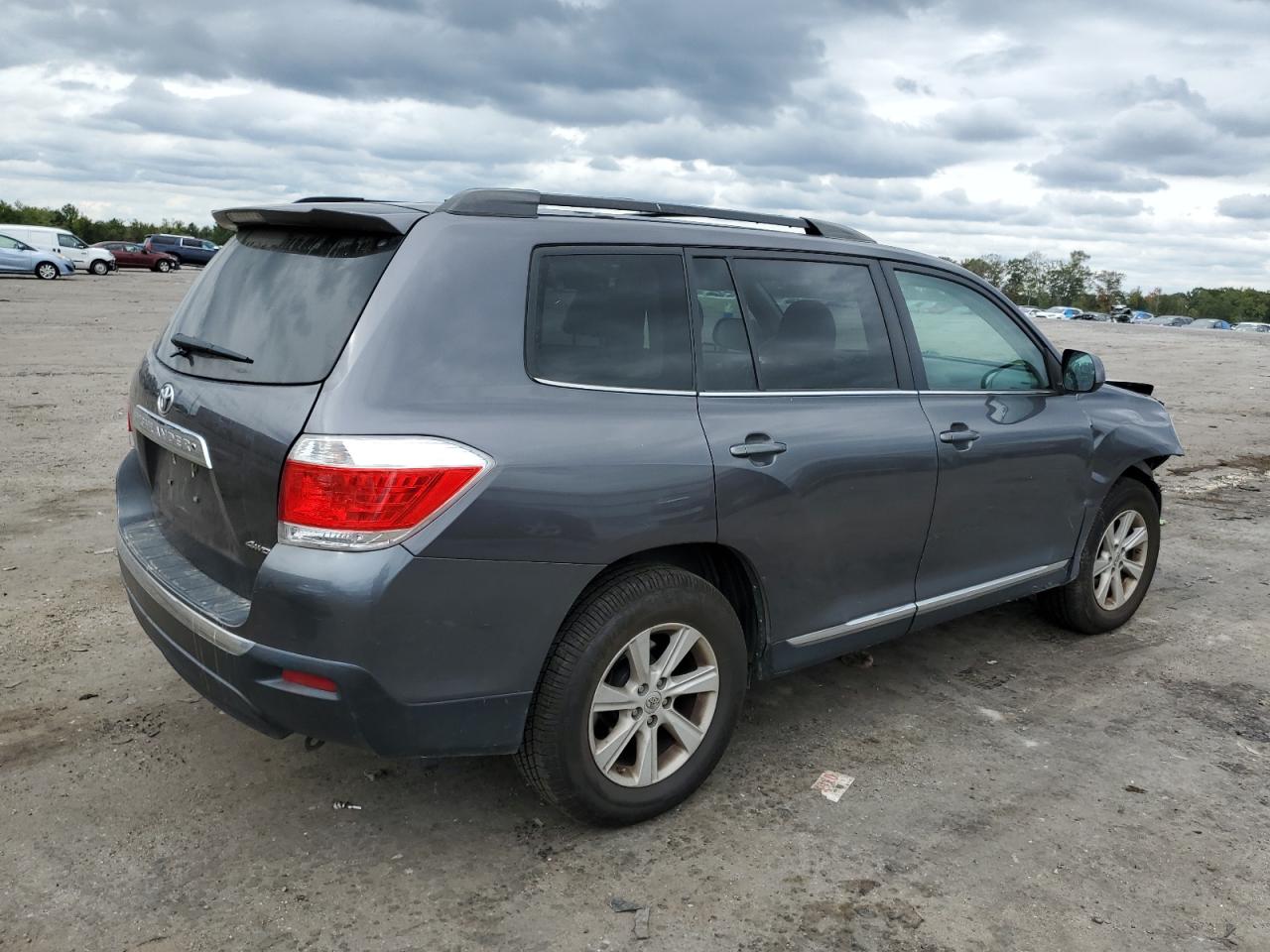 Photo 2 VIN: 5TDBK3EH2DS180426 - TOYOTA HIGHLANDER 